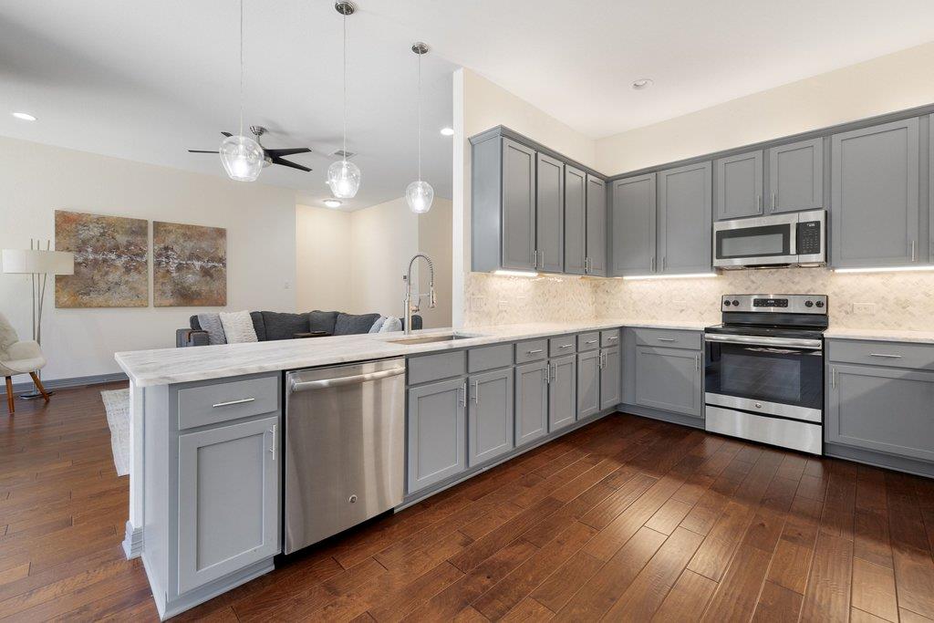 338 Coventry RD