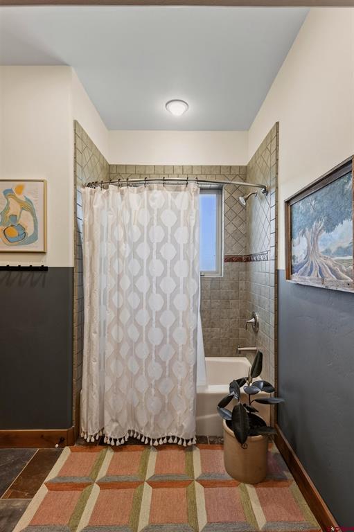 559 Miramonte Drive