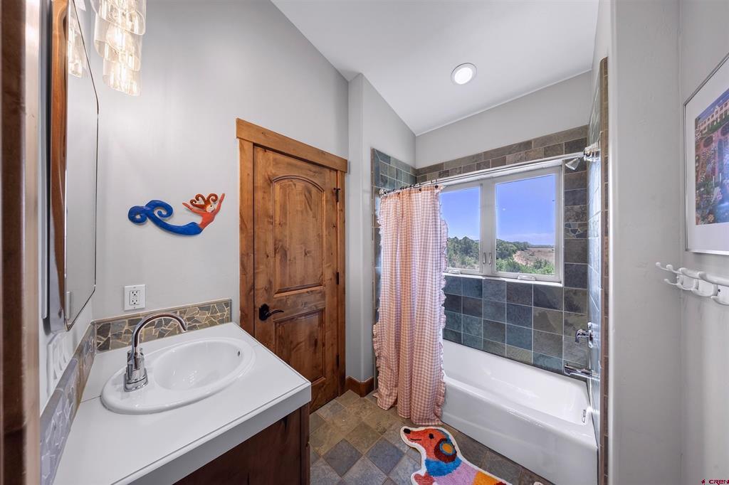 559 Miramonte Drive