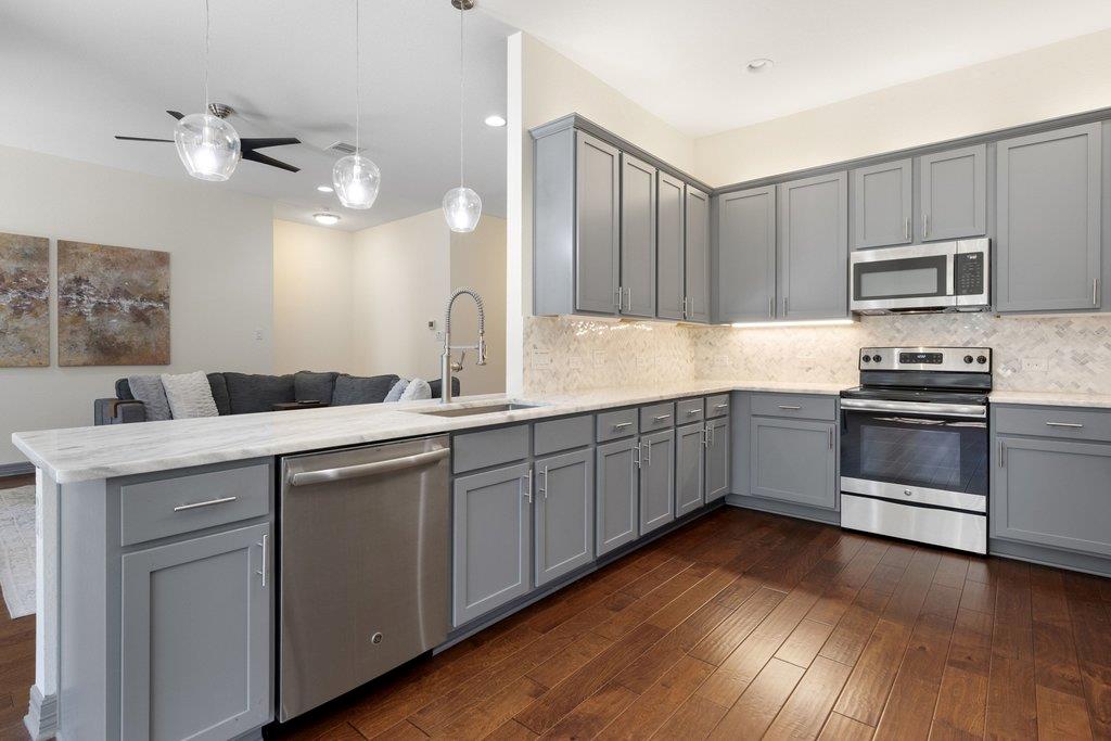 338 Coventry RD