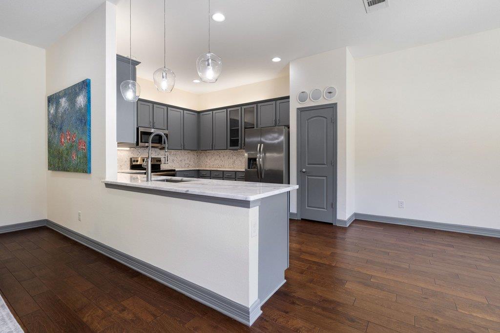 338 Coventry RD