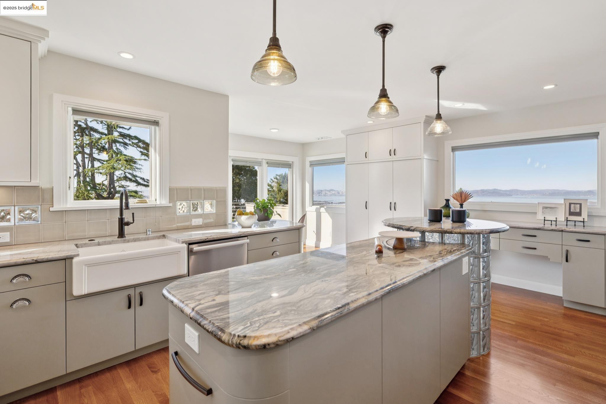 45 Alta Rd