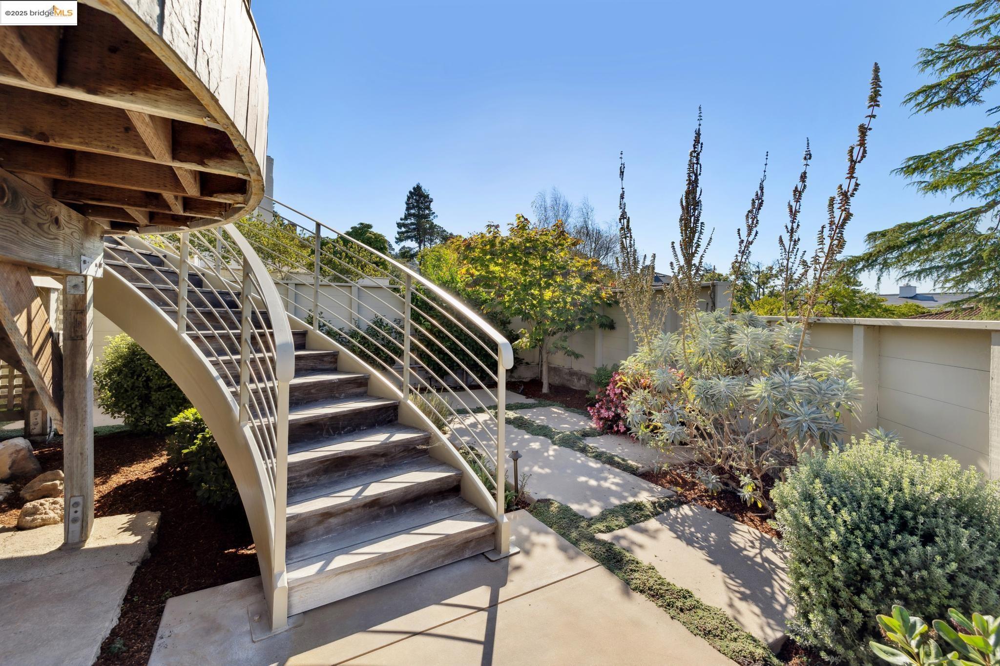 45 Alta Rd