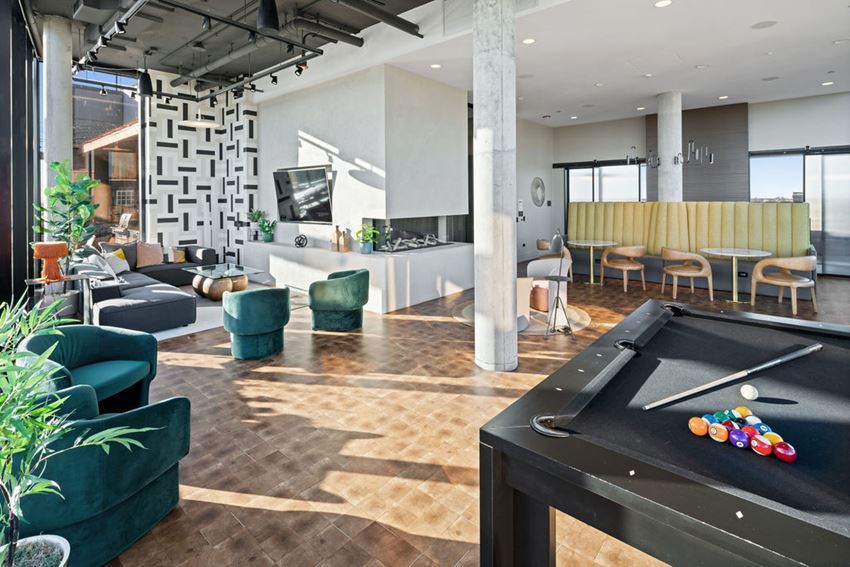 1125 W Van Buren Street Unit: 404