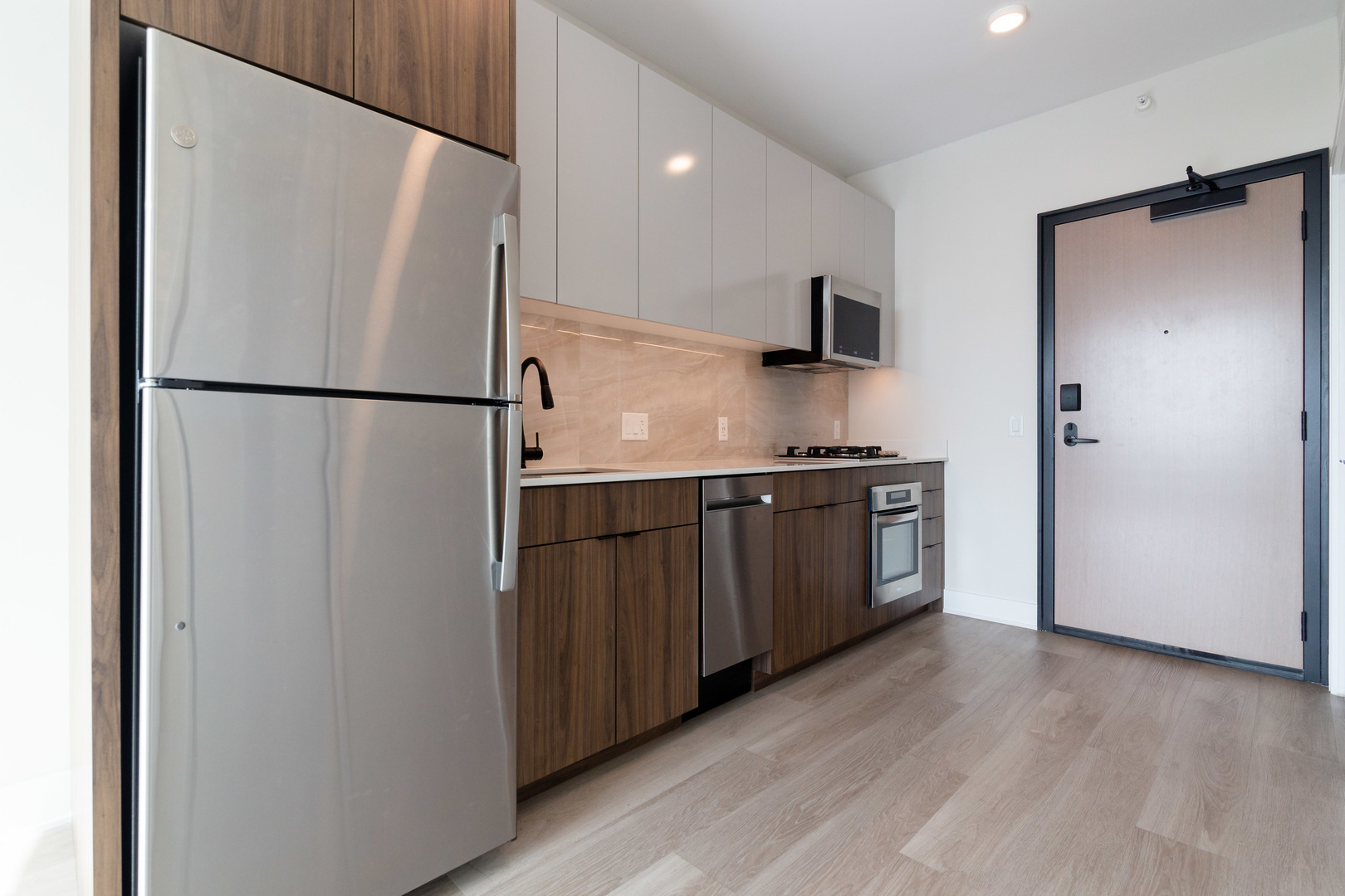 1125 W Van Buren Street Unit: 404