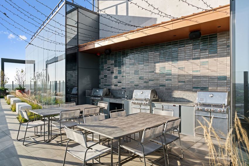 1125 W Van Buren Street Unit: 404