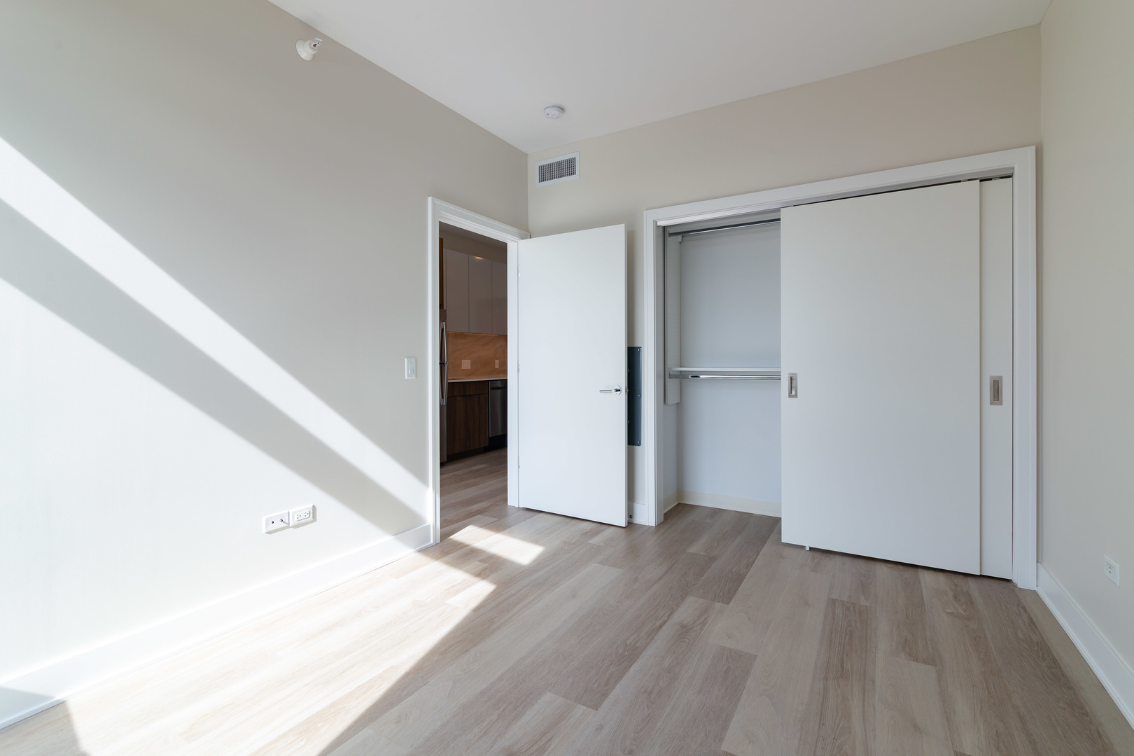 1125 W Van Buren Street Unit: 404