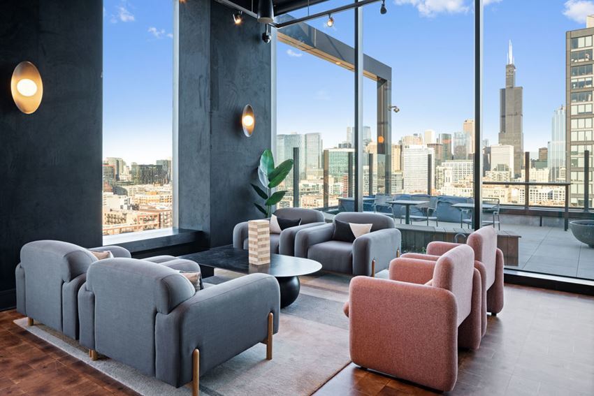 1125 W Van Buren Street Unit: 404