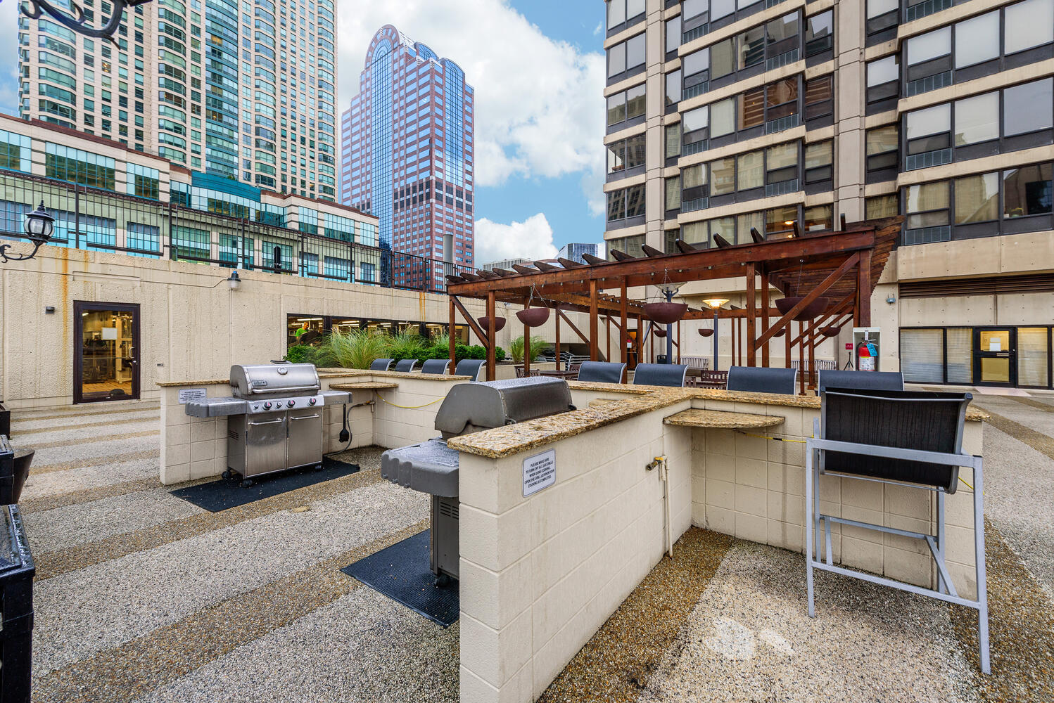 30 E Huron Street Unit: 3002