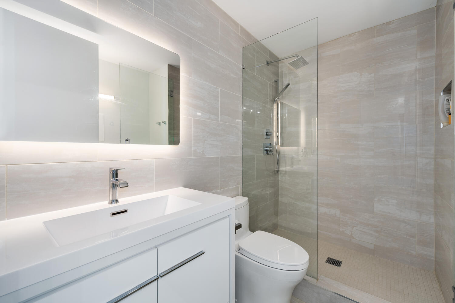 30 E Huron Street Unit: 3002