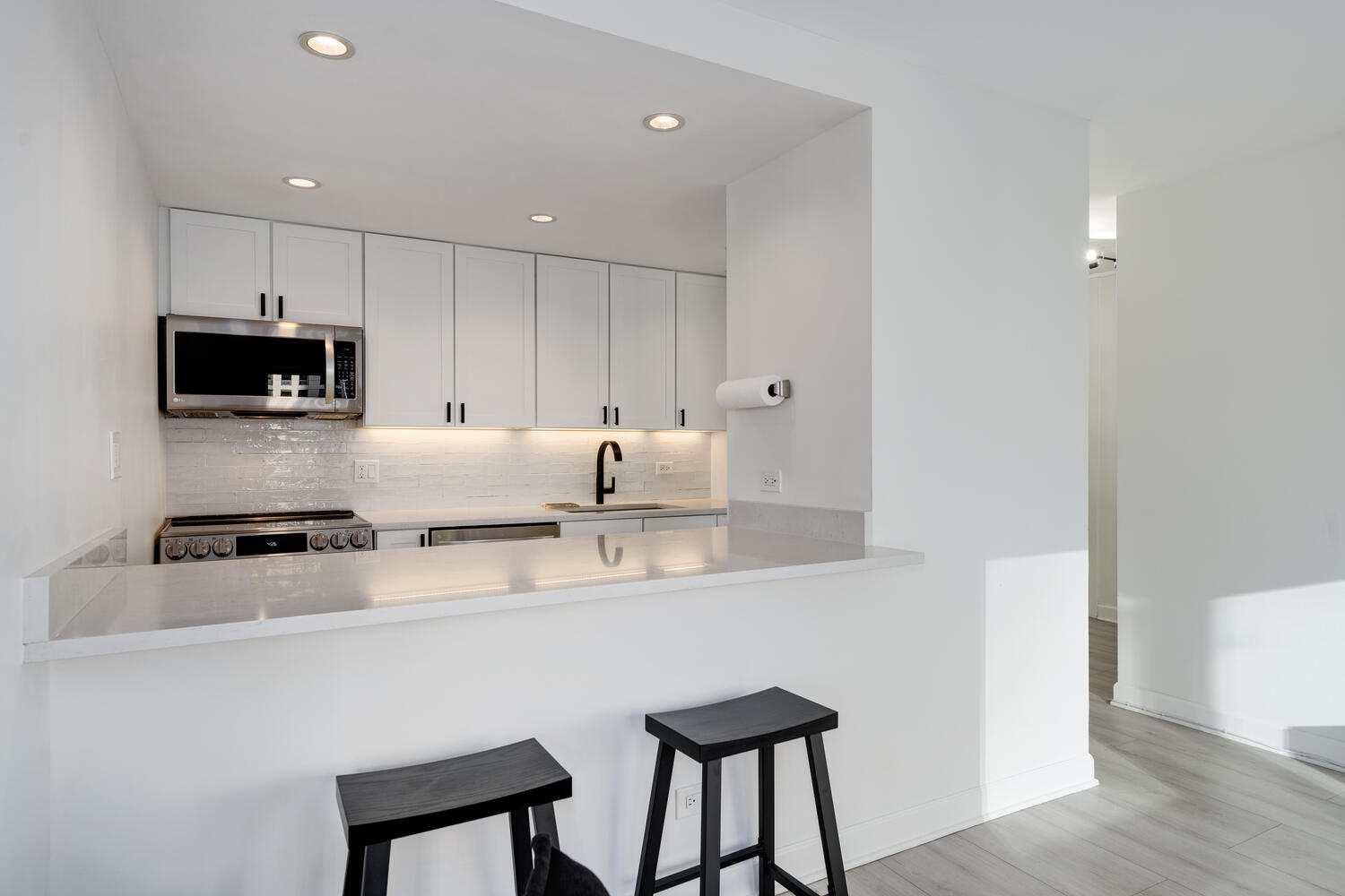 30 E Huron Street Unit: 3002