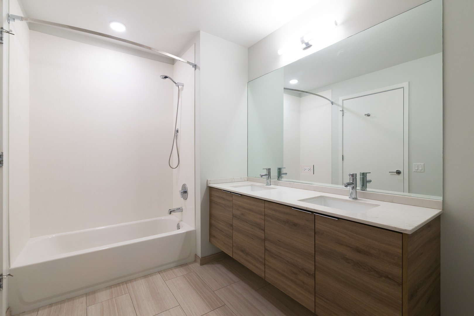 730 N Milwaukee Avenue Unit: 1802