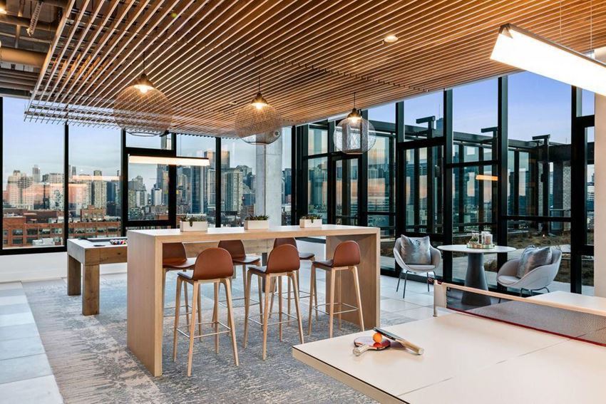 730 N Milwaukee Avenue Unit: 1802