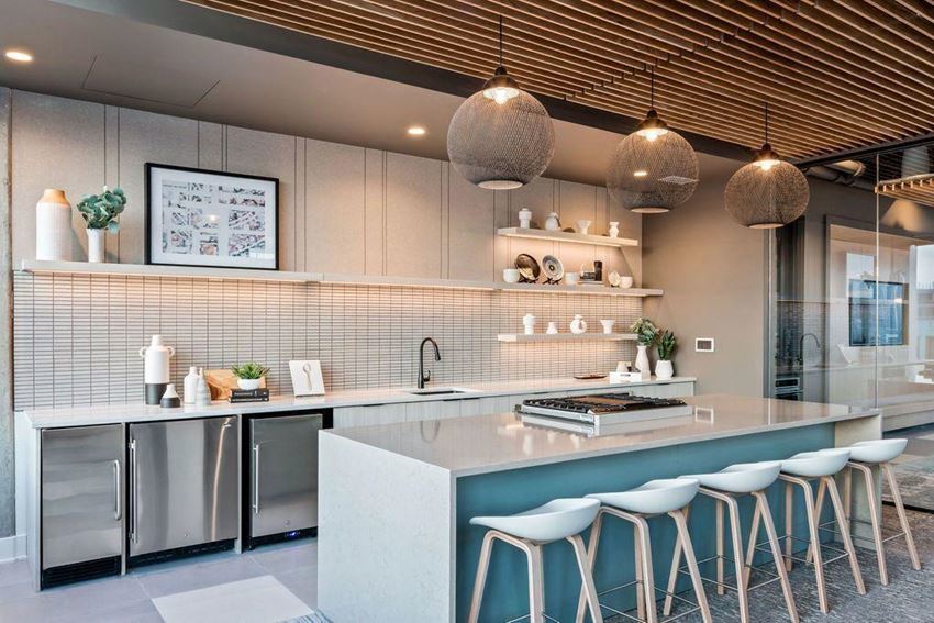 730 N Milwaukee Avenue Unit: 1802