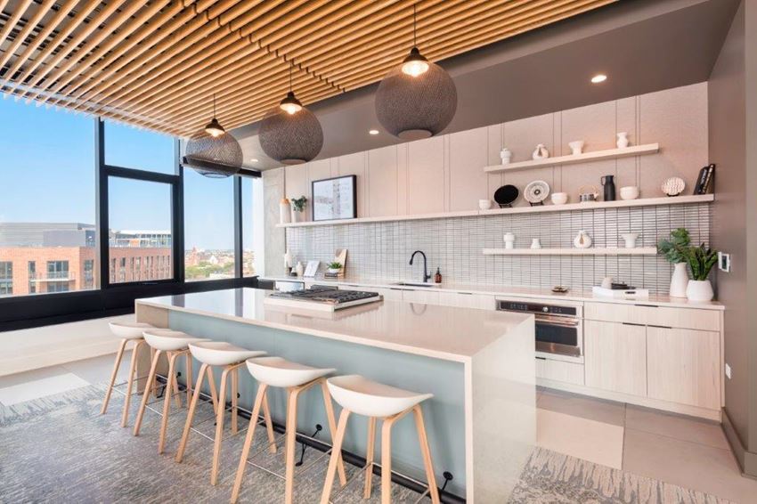 730 N Milwaukee Avenue Unit: 1802