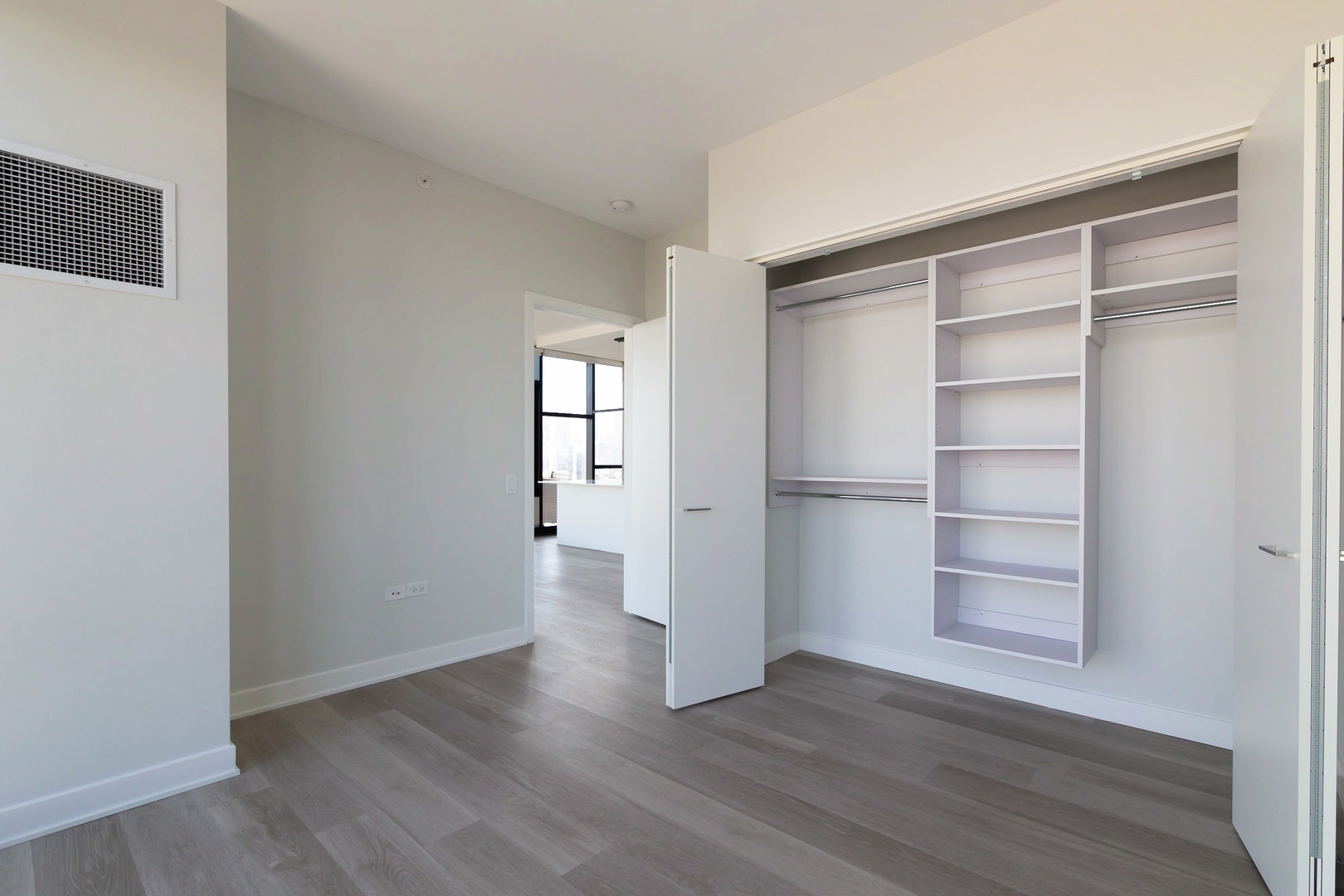 730 N Milwaukee Avenue Unit: 1802