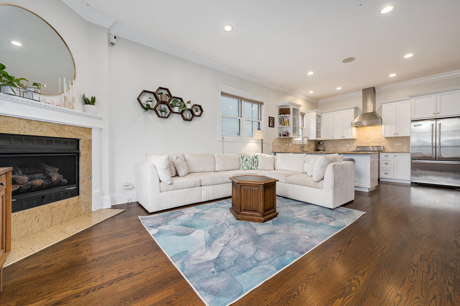 2330 N Hamilton Avenue Unit: 1