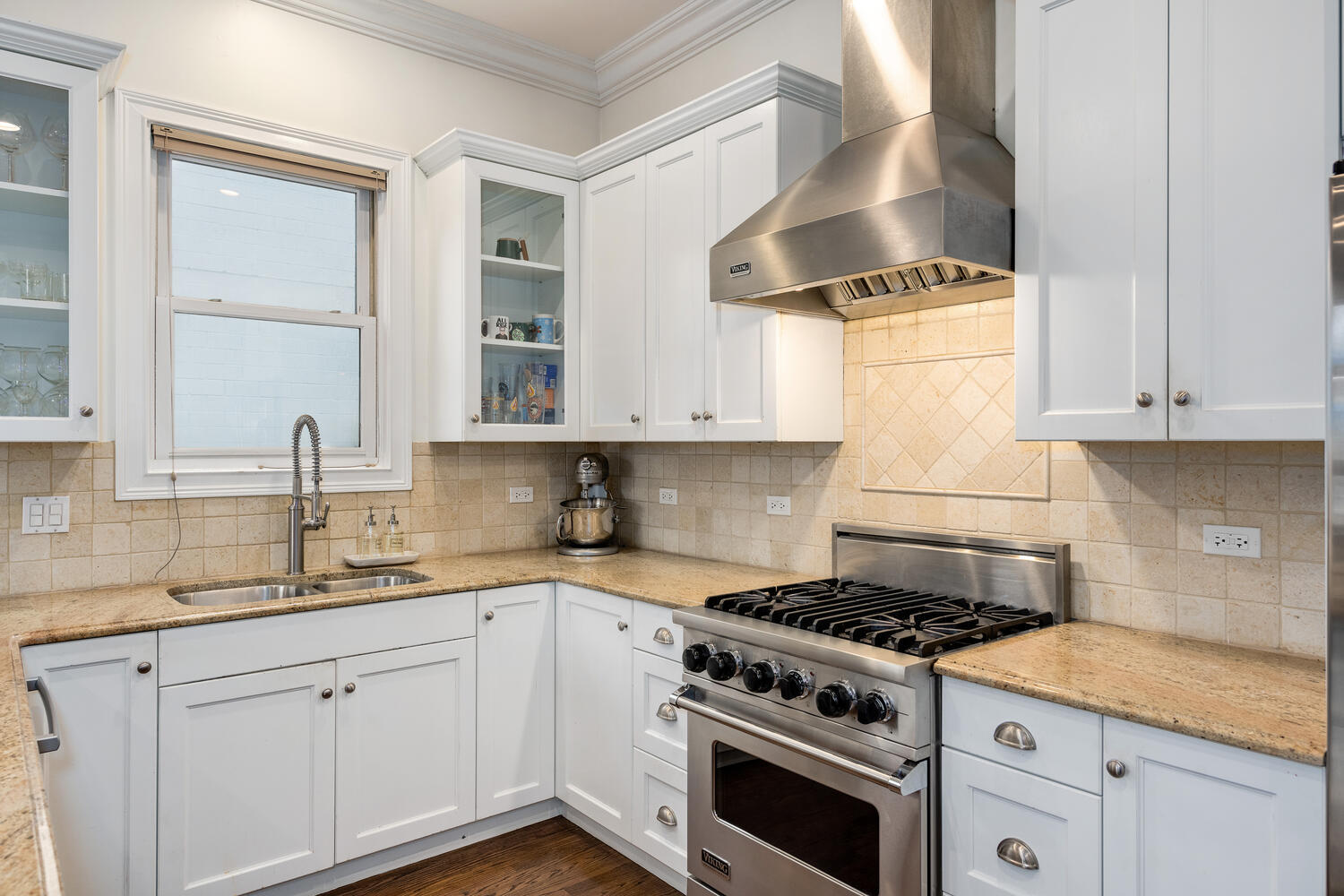 2330 N Hamilton Avenue Unit: 1