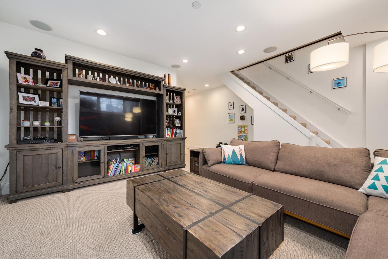 2330 N Hamilton Avenue Unit: 1