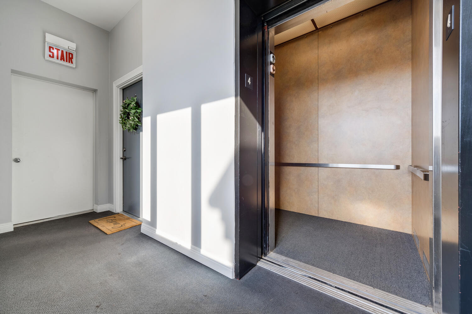 852 N Damen Avenue Unit: 4A