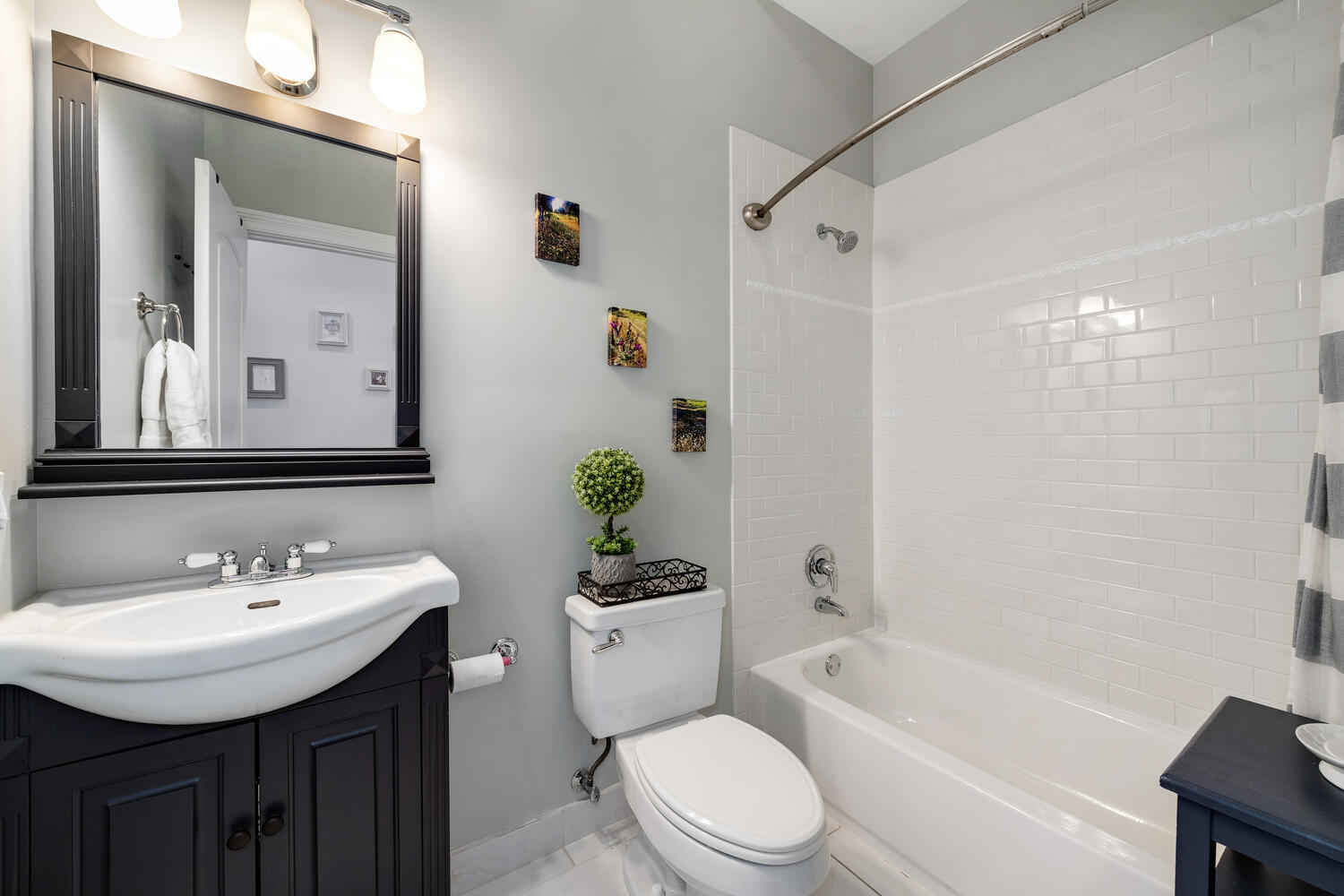 852 N Damen Avenue Unit: 4A