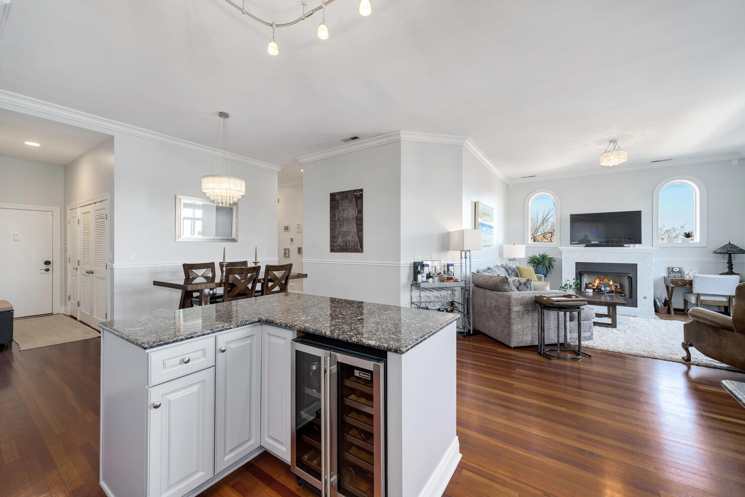 852 N Damen Avenue Unit: 4A