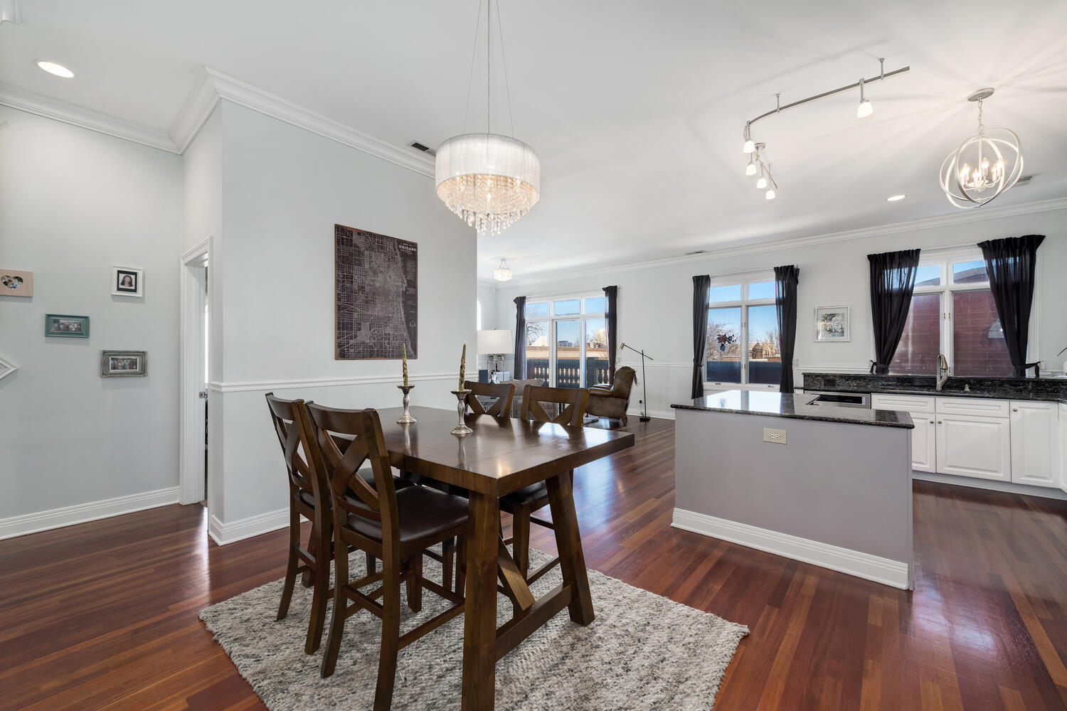 852 N Damen Avenue Unit: 4A