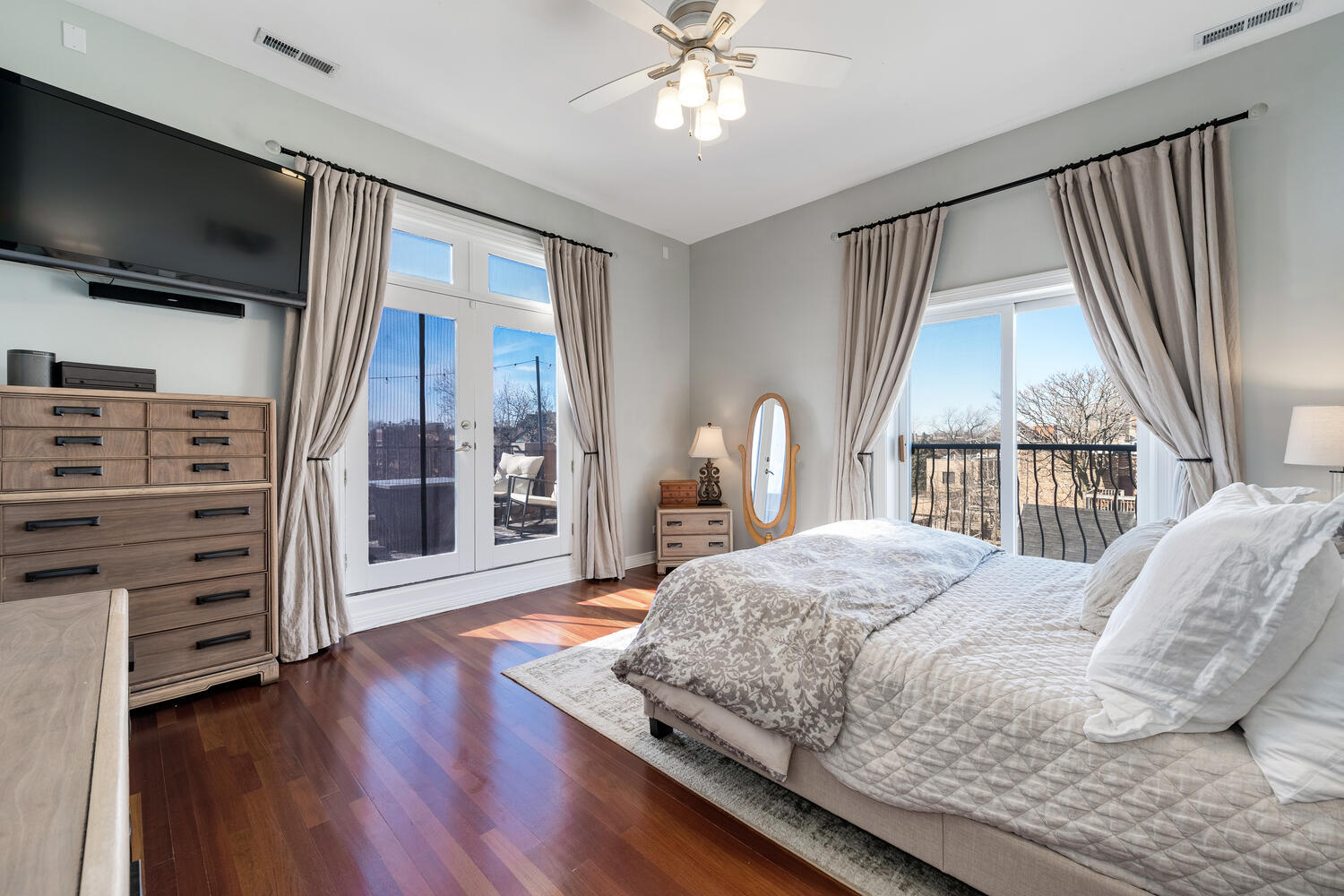 852 N Damen Avenue Unit: 4A