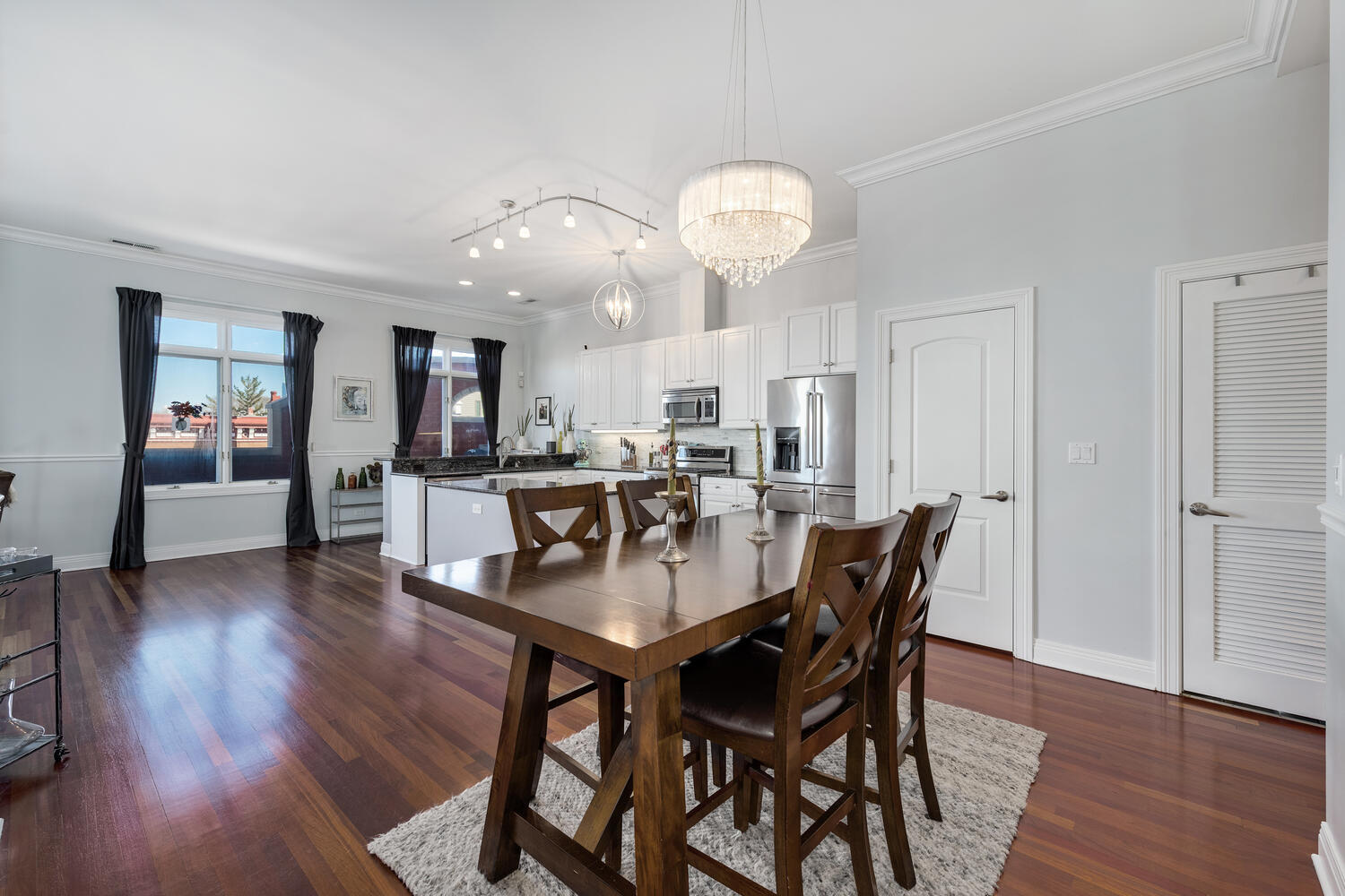 852 N Damen Avenue Unit: 4A