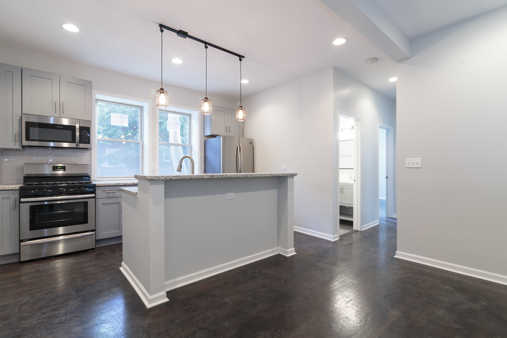 5134 N Oakley Avenue Unit: 1R