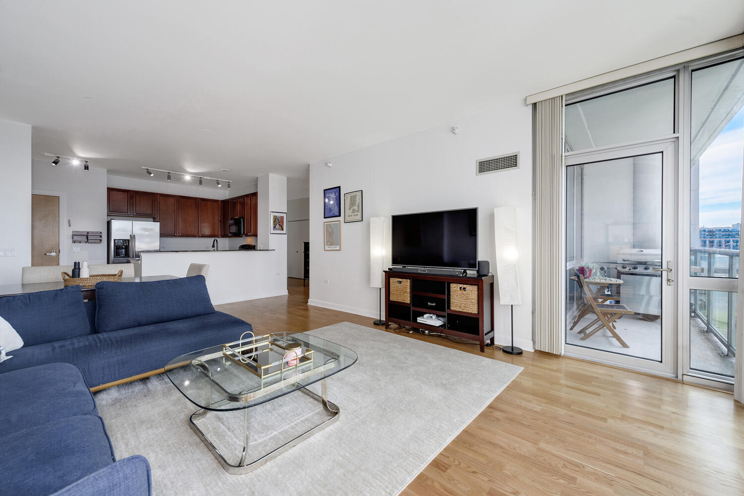 1629 S PRAIRIE Avenue Unit: 810