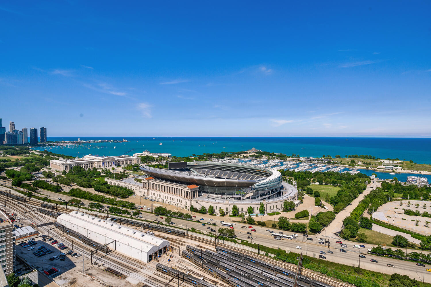 1629 S PRAIRIE Avenue Unit: 810