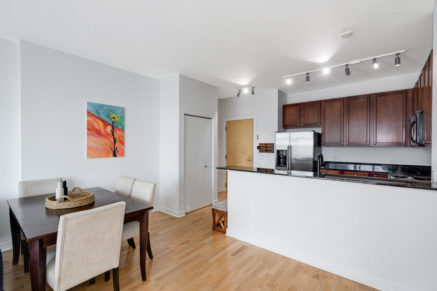 1629 S PRAIRIE Avenue Unit: 810