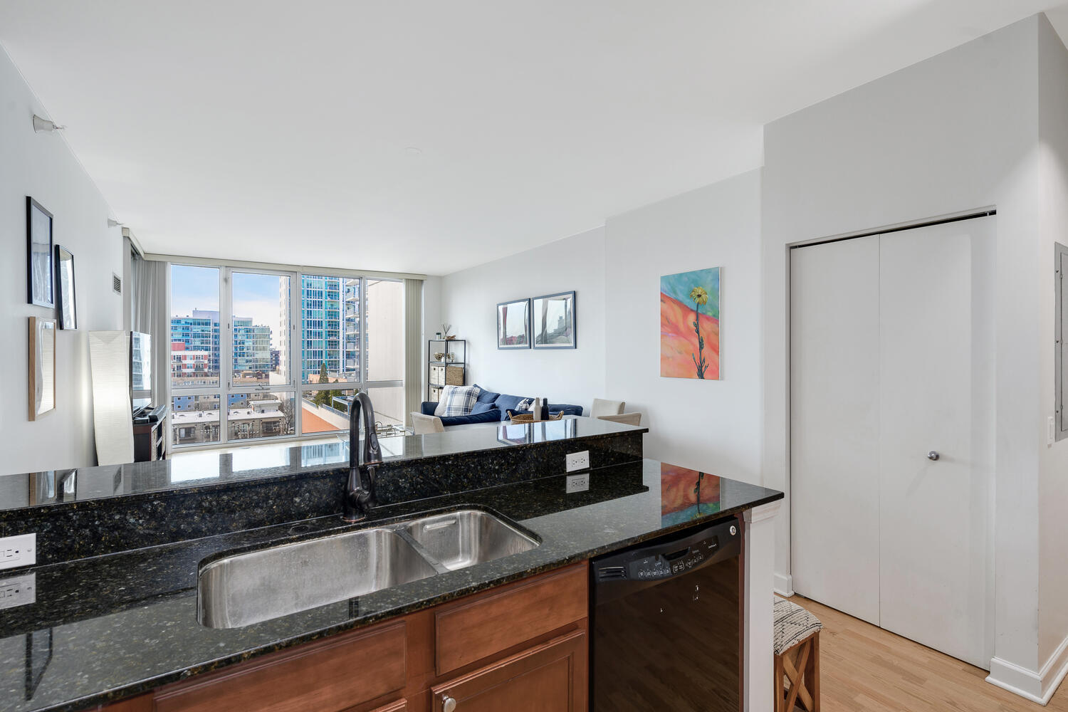 1629 S PRAIRIE Avenue Unit: 810