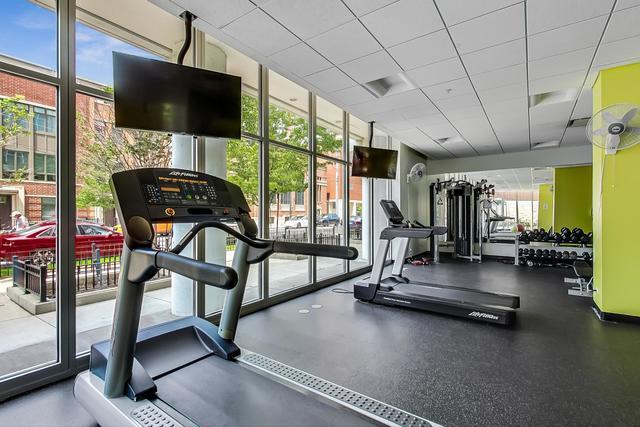 1629 S PRAIRIE Avenue Unit: 810