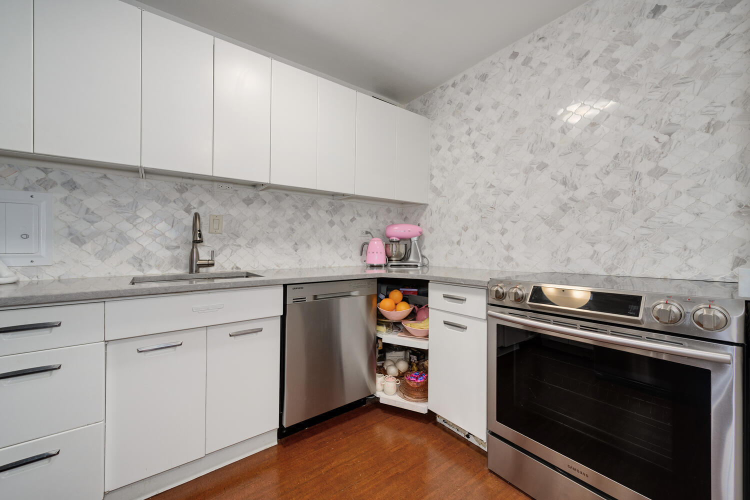 910 N Lake Shore Drive Unit: 1118