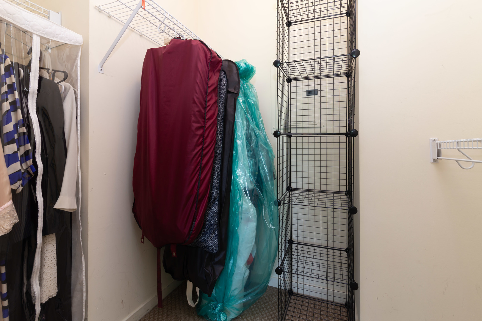 400 N LaSalle Street Unit: 908