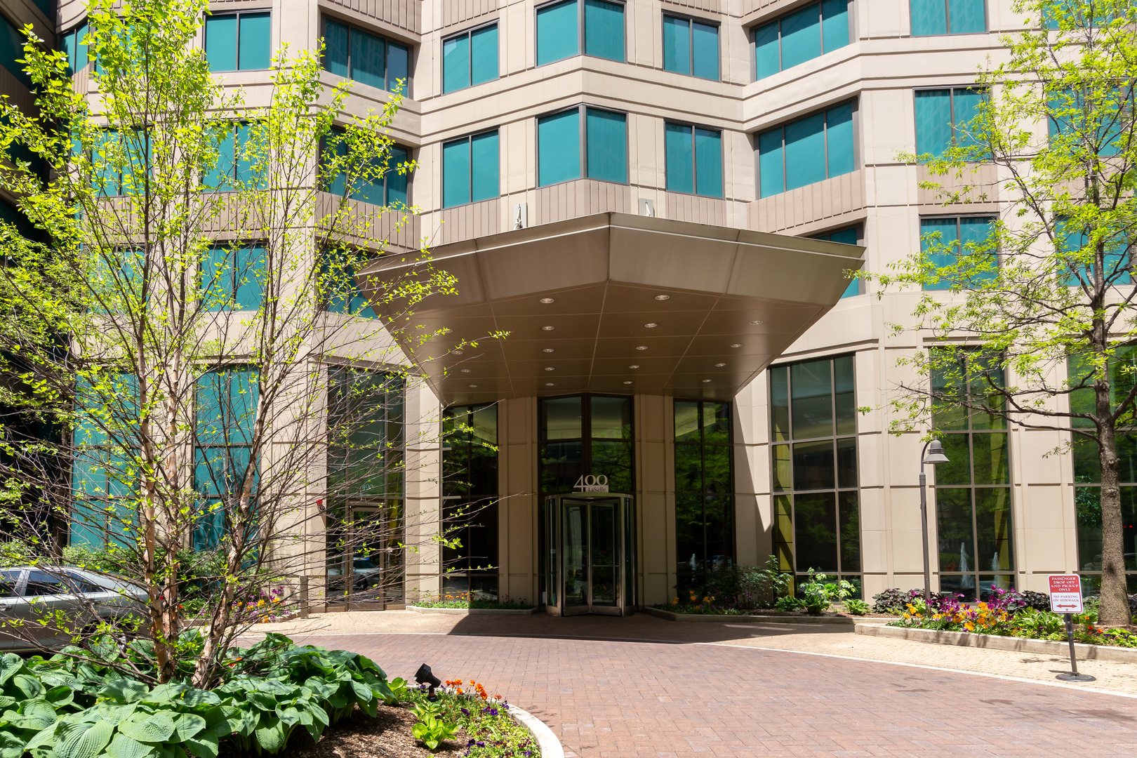 400 N LaSalle Street Unit: 908