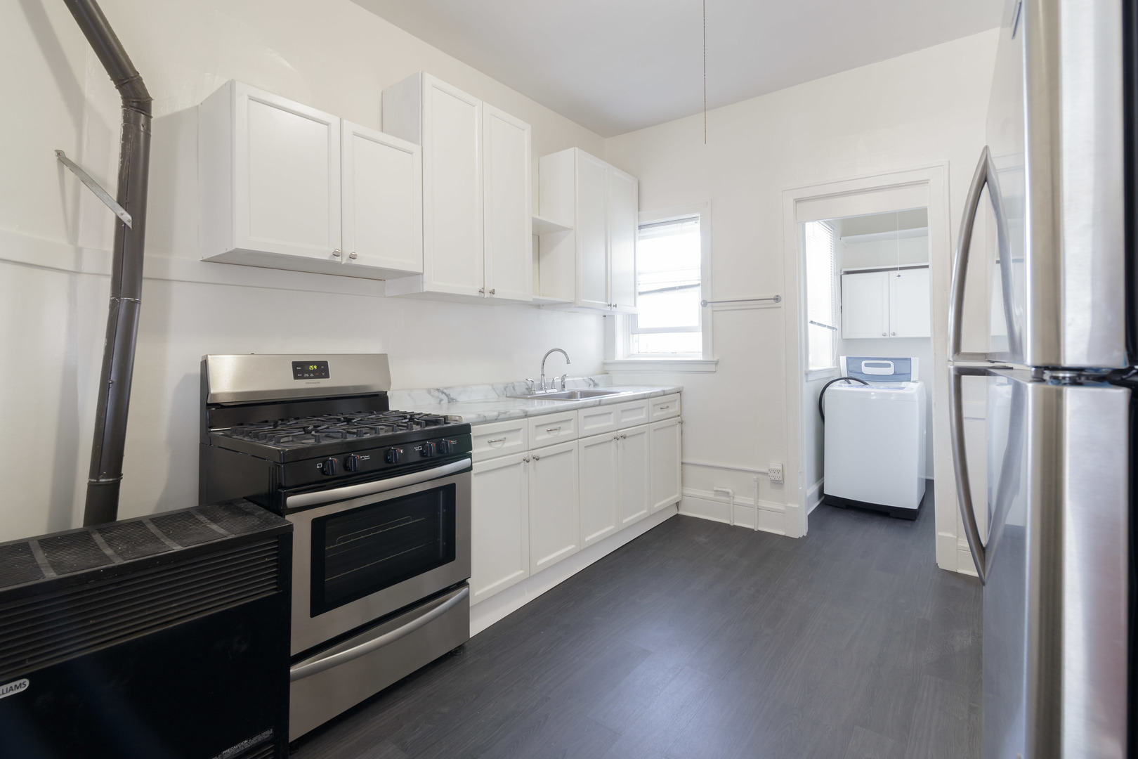 4754 N Lincoln Avenue Unit: 3