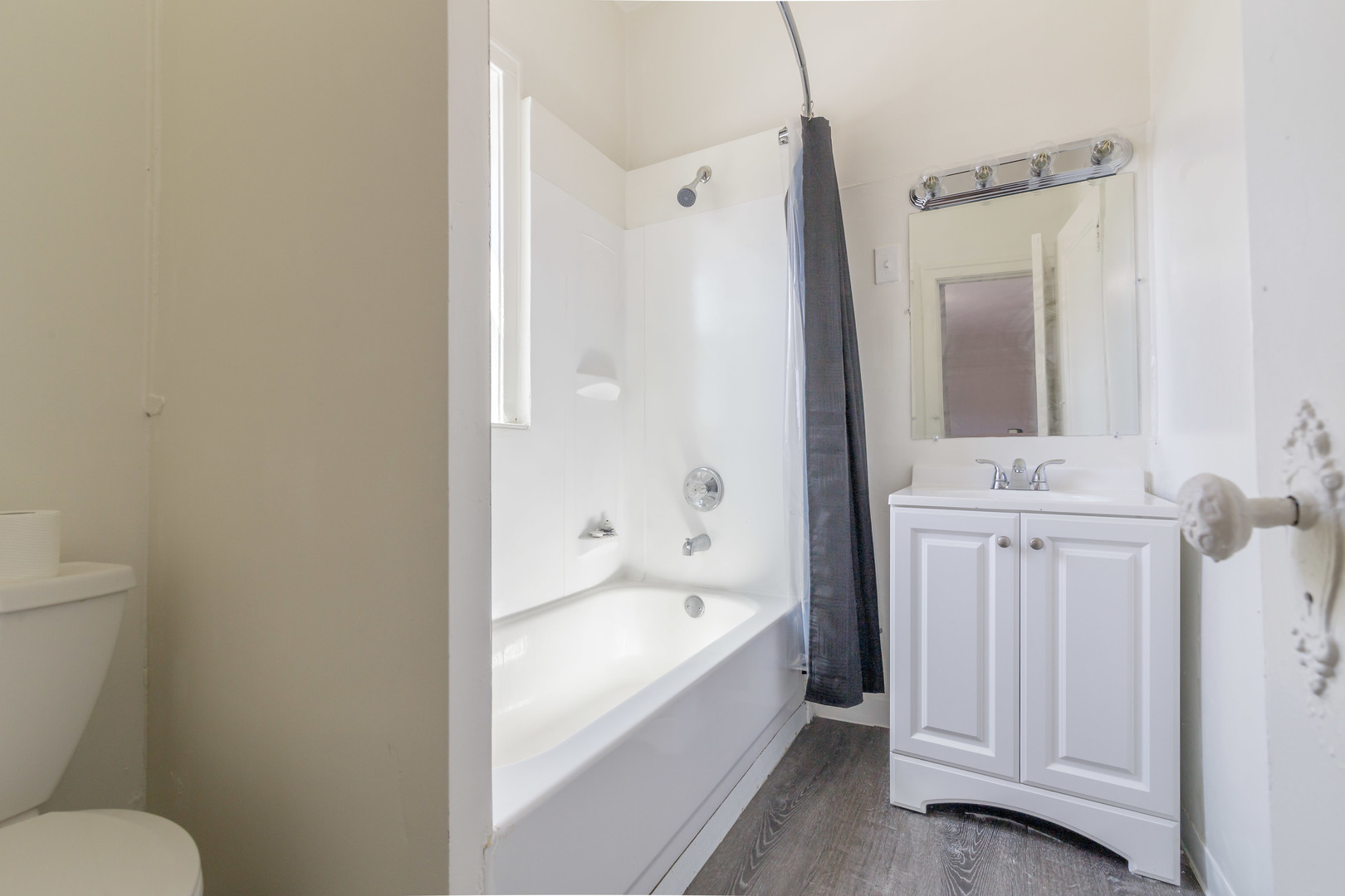 4754 N Lincoln Avenue Unit: 3