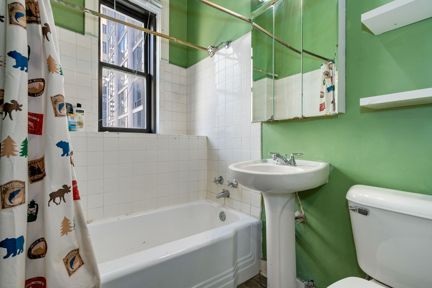 20 E Goethe Street Unit: 605