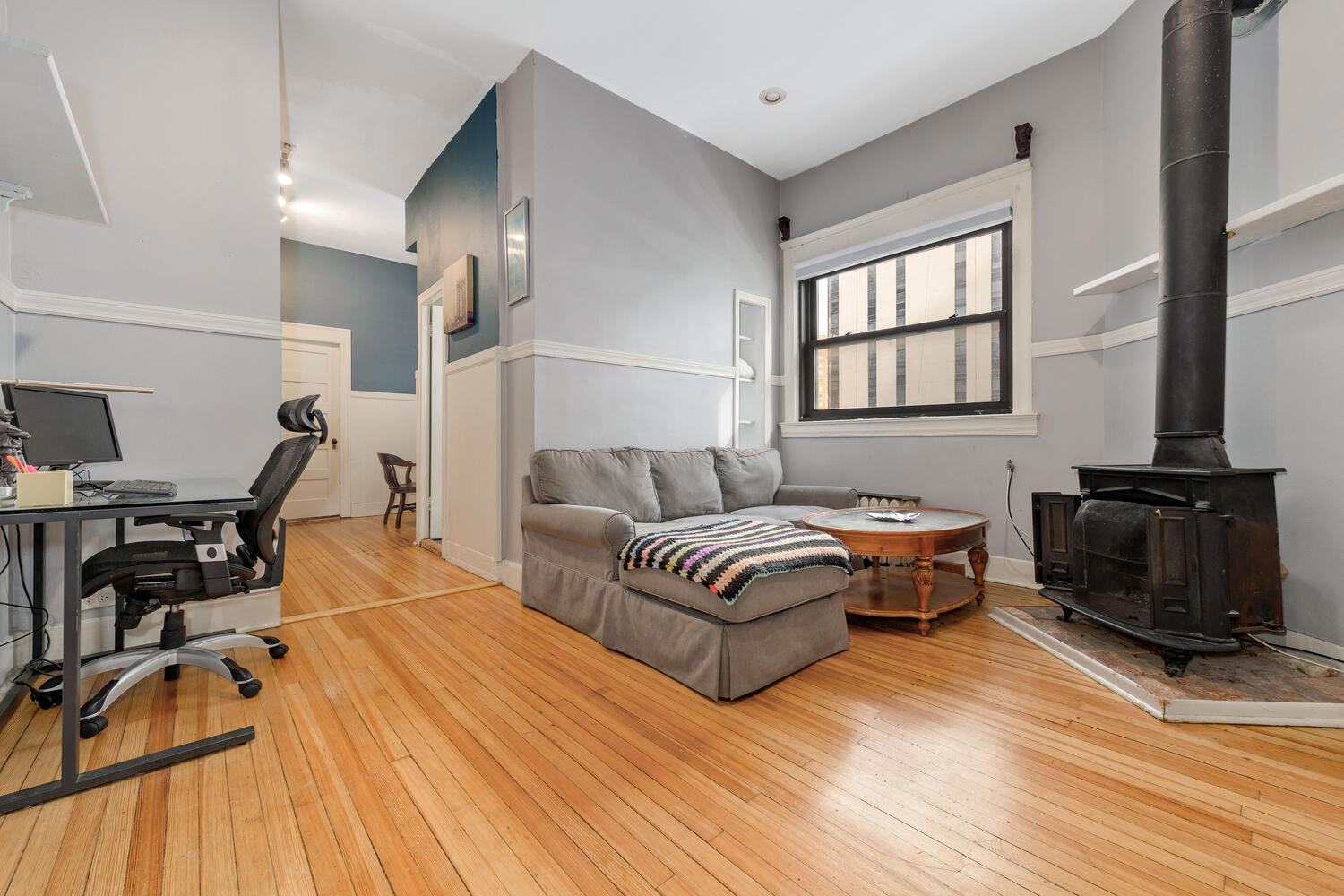 20 E Goethe Street Unit: 605