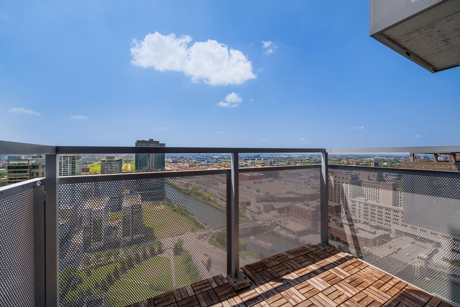 235 W Van Buren Street Unit: 3605