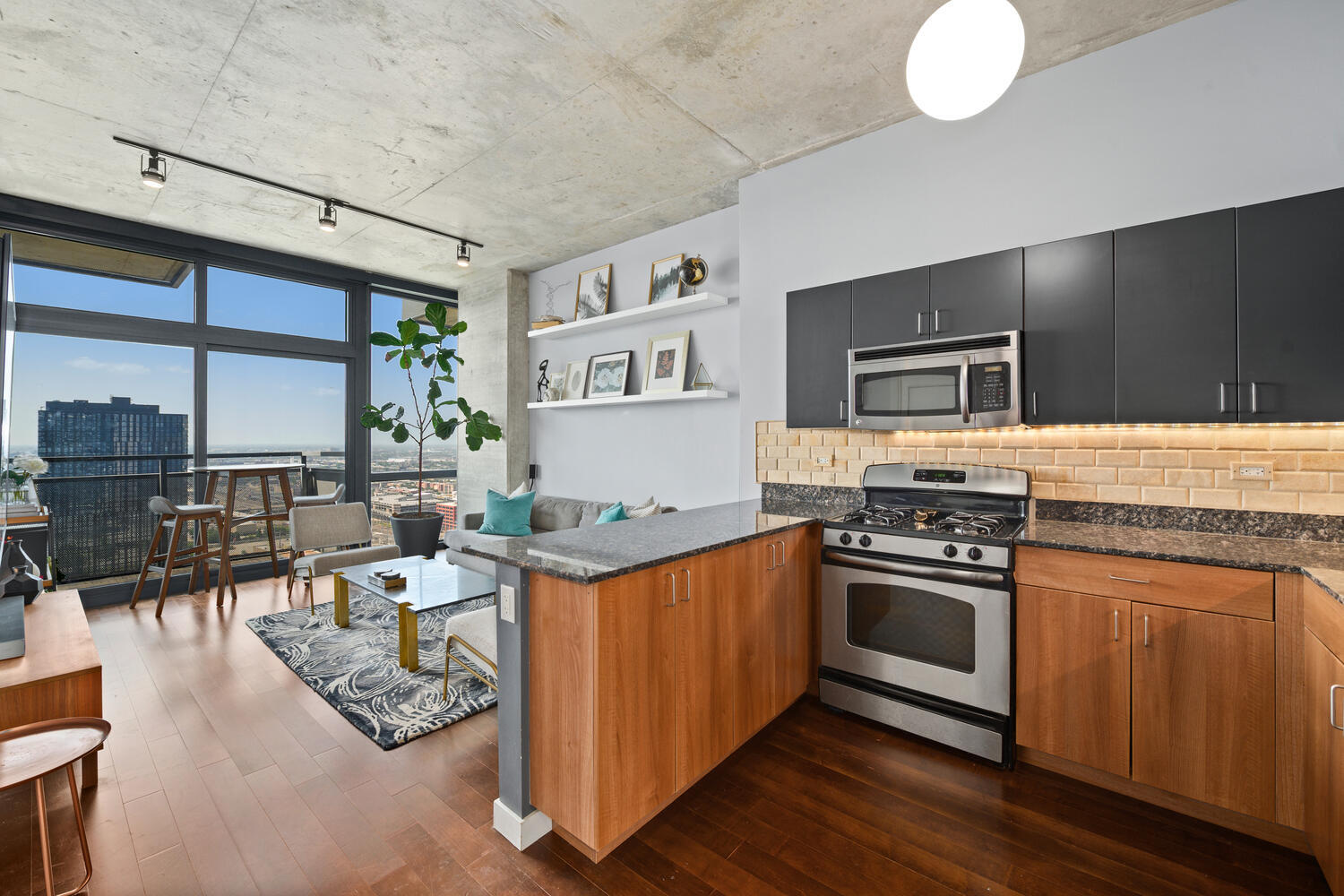 235 W Van Buren Street Unit: 3605