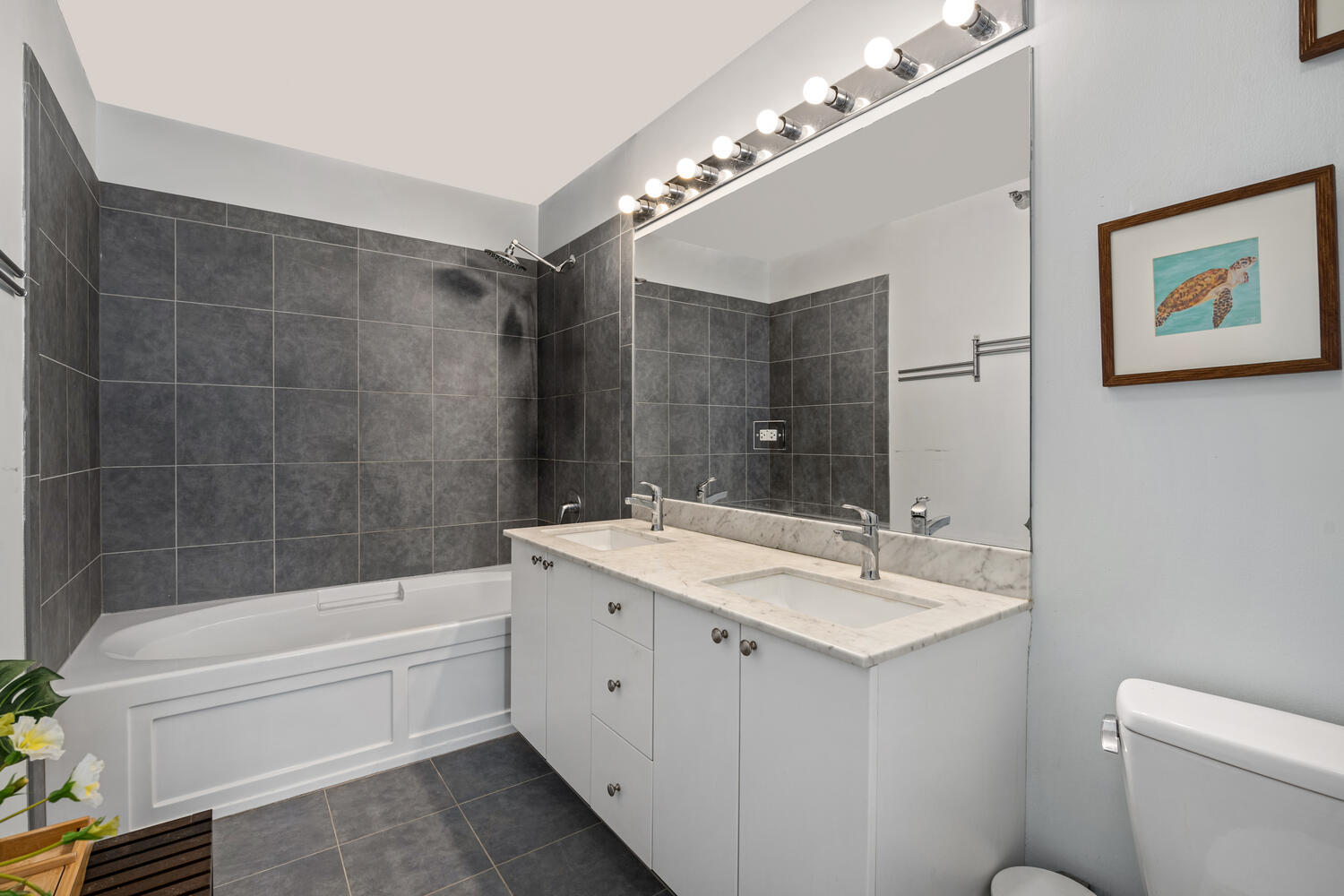 235 W Van Buren Street Unit: 3605