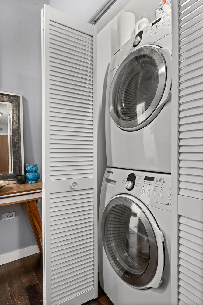 235 W Van Buren Street Unit: 3605