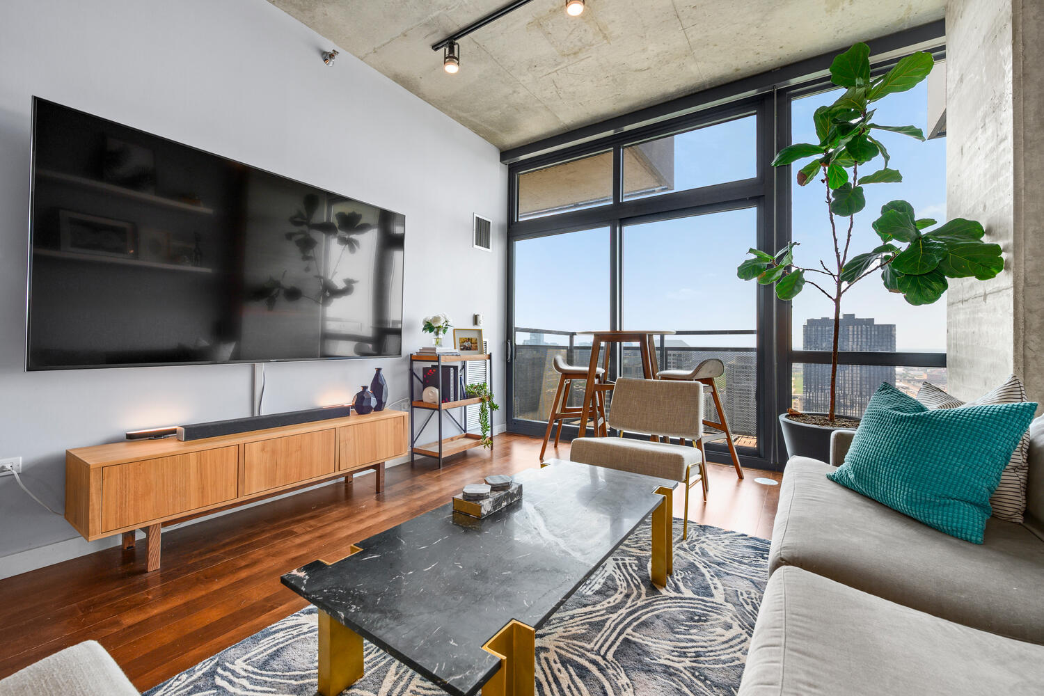 235 W Van Buren Street Unit: 3605