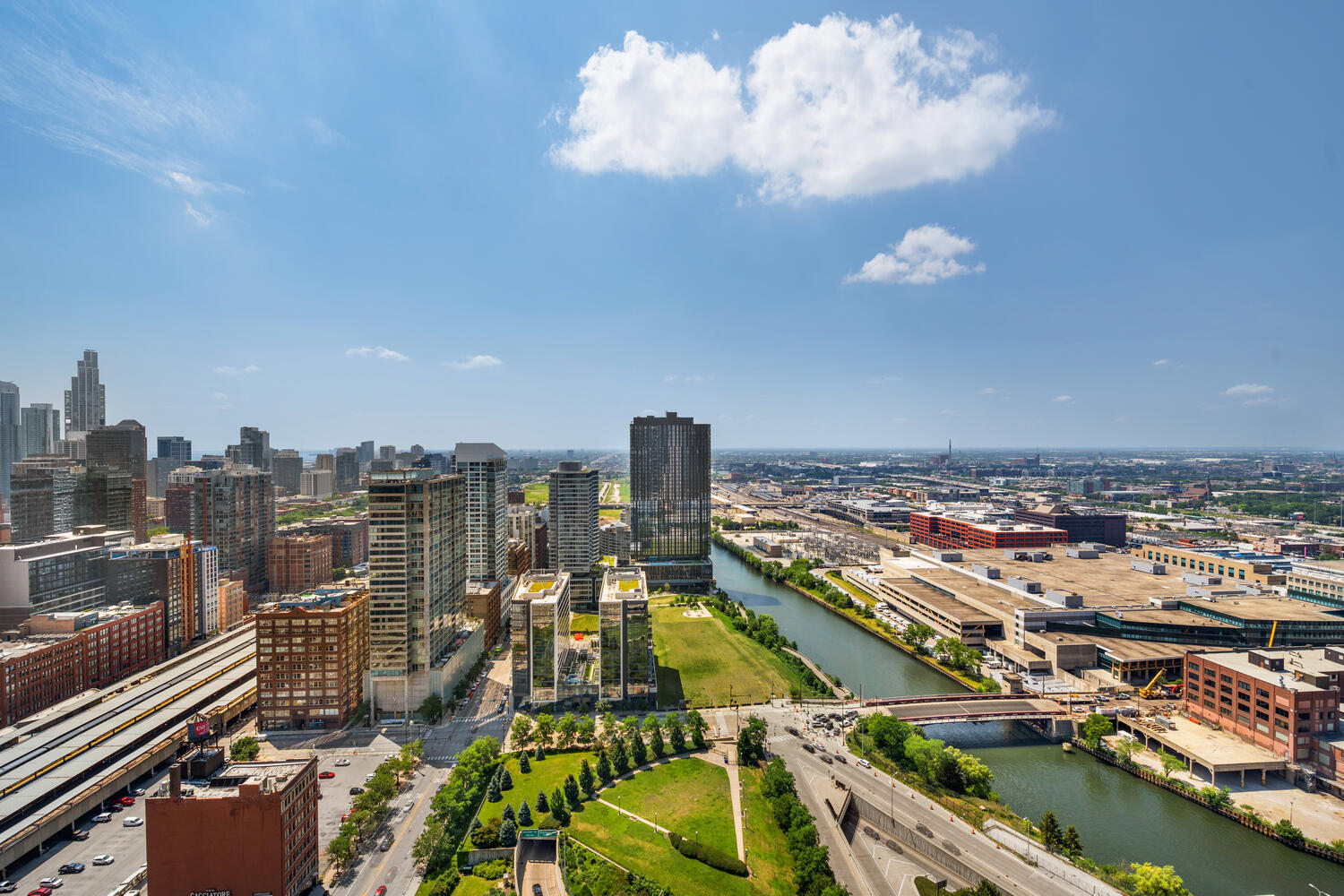 235 W Van Buren Street Unit: 3605