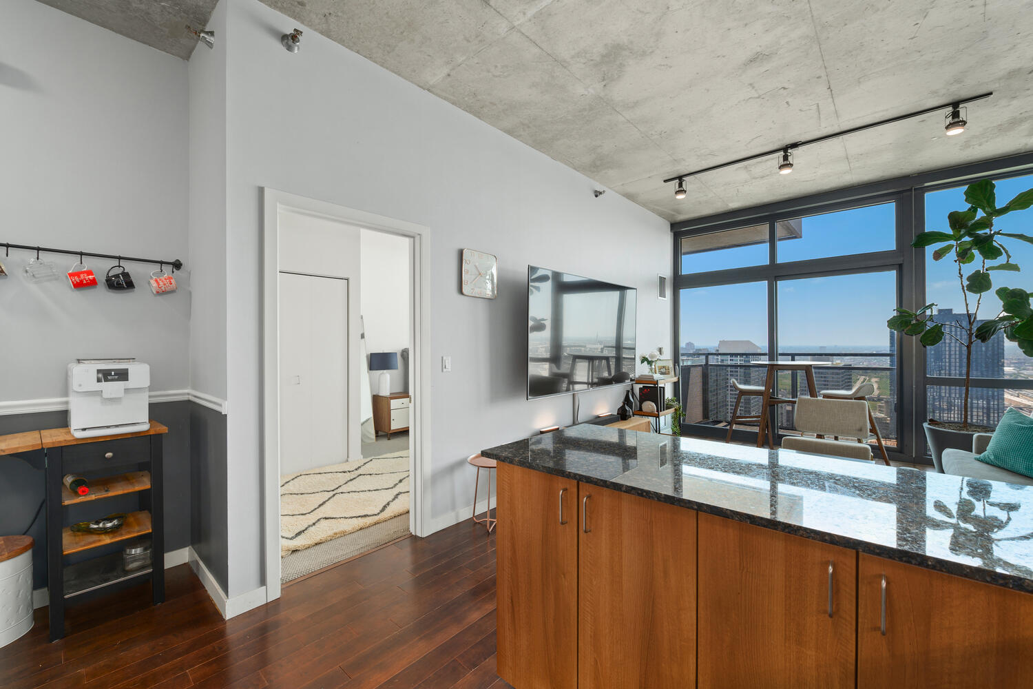 235 W Van Buren Street Unit: 3605