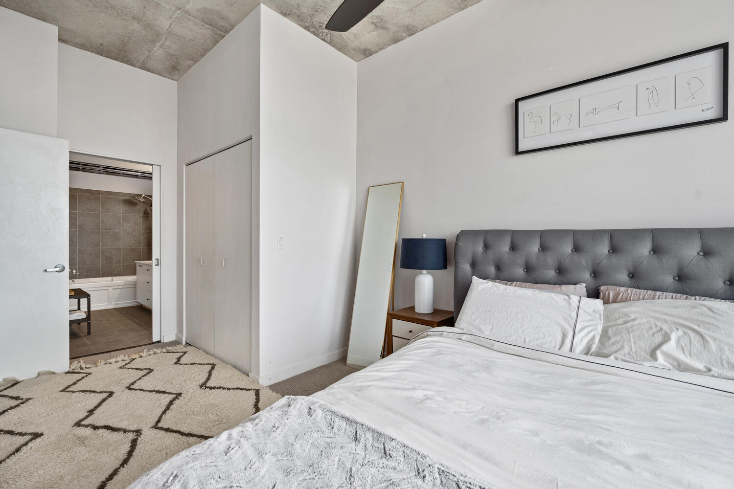 235 W Van Buren Street Unit: 3605